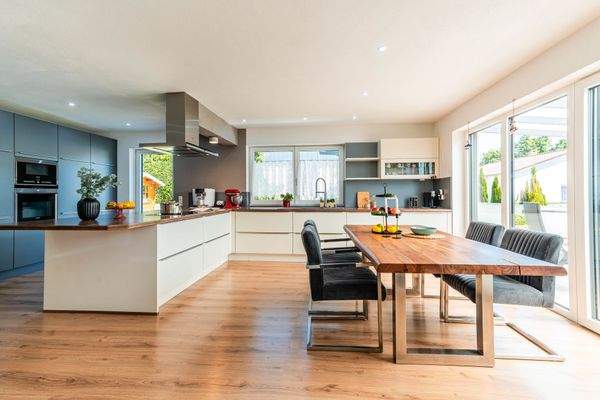 Küche und Essbereich