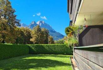 Blick auf die Zugspitze und Wettersteine vom Südbalkon.