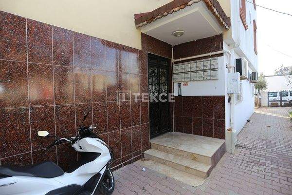 Furnished Apartment in a Complex with Parking Lot in Antalya