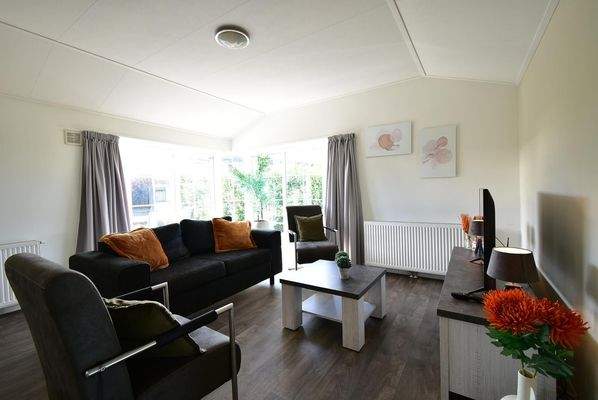 Ferienhaus EuroParcs De Rijp Wohnzimmer Offene Aufteilung004