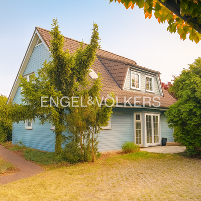 Wohnliches Einfamilienhaus neben Gewerbe