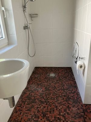 Duschbad im Erdgeschoss