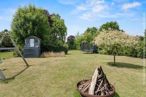 Garten - Blick vom Haus aus