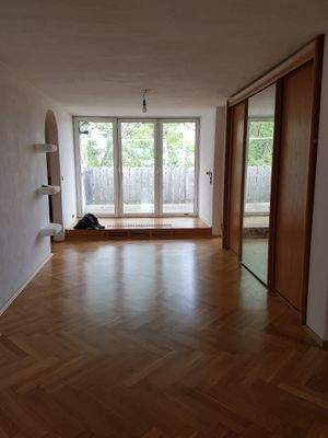 Zimmer mit vorgelagerter Terrasse