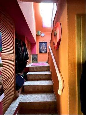 OG/DG: Treppe ins DG der 3-Zi-Mietwohung