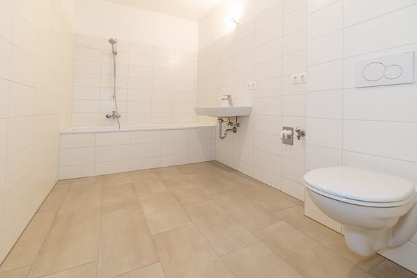 Badezimmer_Musterwohnung