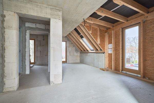 Schlafzimmer und Badezimmer 