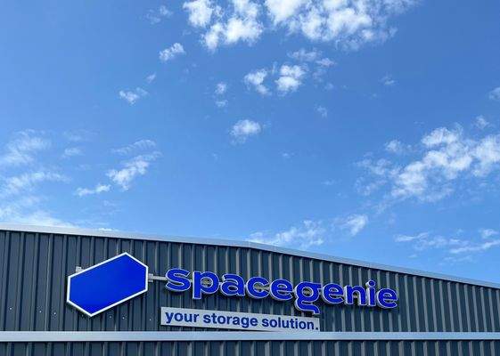 selfstorager-lager-spacegenie-bad-kreuznach-schild