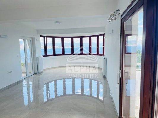 Großer Wohn- und Essbereich