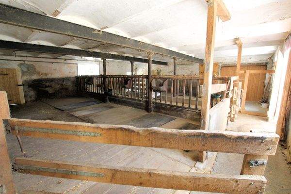 angrenzende Stallung