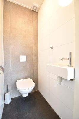 ferienhaus-kaufen-biddinghuizen-modernes-badezimme