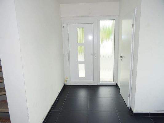 EG: Hauseingangstür