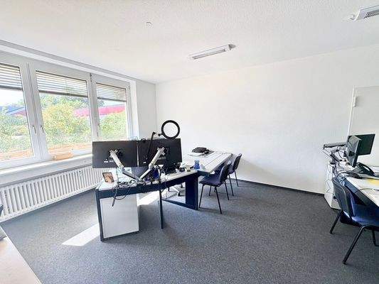 Büro (2)