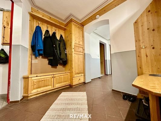 Garderobe UG