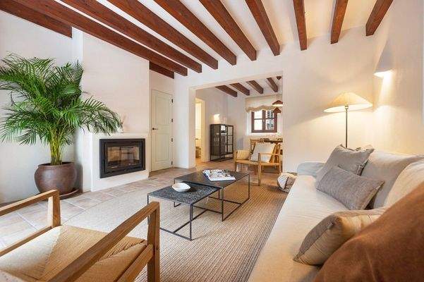 Dorfhaus mit Bergblick zum Verkauf in Deiya, Mallorca