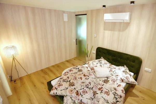 Schlafzimmer mit Klima