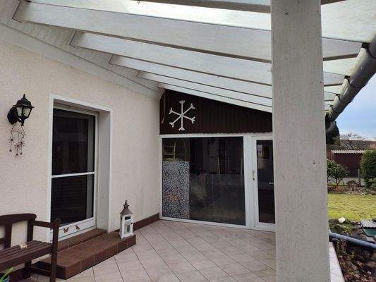 Terasse mit Wintergarten
