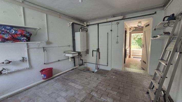 Kellerraum mit Heizung