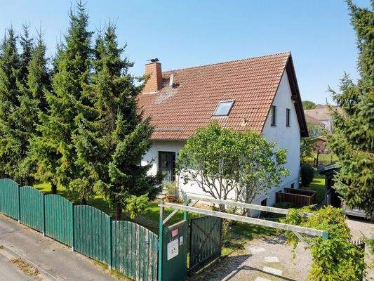 Vorderansicht der Immobilie