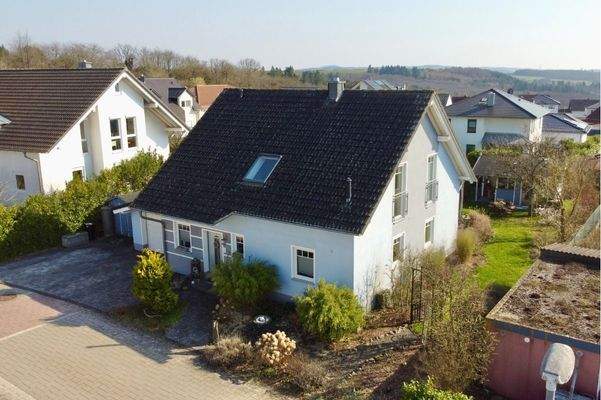 IO-Regulshausen-Außenansicht-Straße-EG