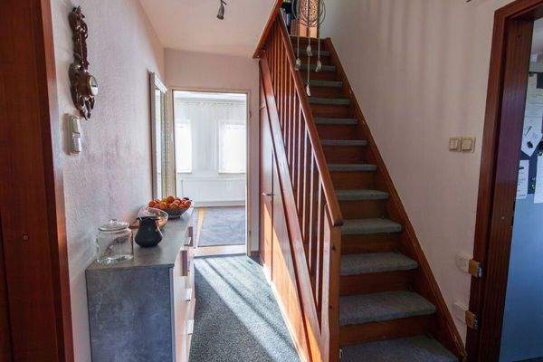 Flur mit Treppenaufgang