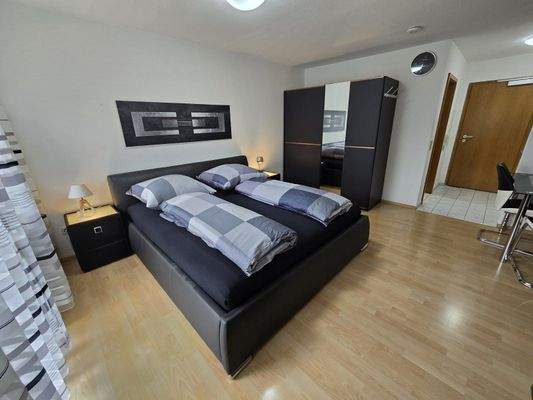  Wohn- und Schlafbereich