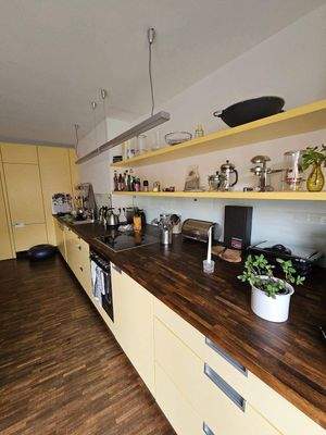 OG Küche (EBK ohne Deko).jpg