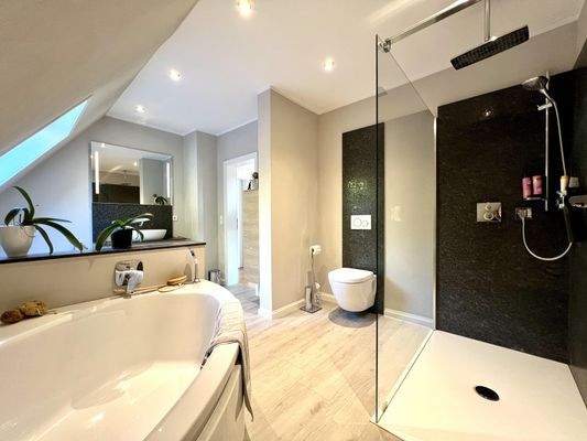 Badezimmer 1. Obergeschoss