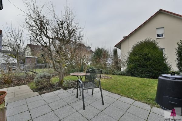 Terrasse mit Garten