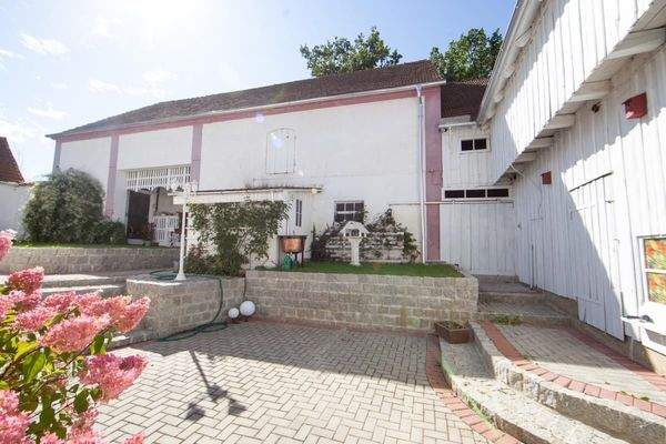 Innenhof-Schuppen-Stall