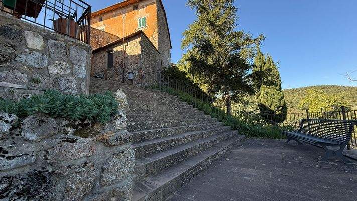 30FC2580-1F48-4599-ABE4-2019FD7C9093_1_102_a