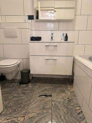 Bad - Whg - rechts - 2. OG