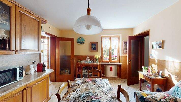 TR-074-9-Proprieta-su-2-livelli-a-Monzambano-11282