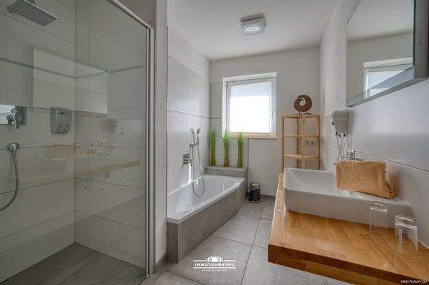 Top 11 Badf DSC_3831