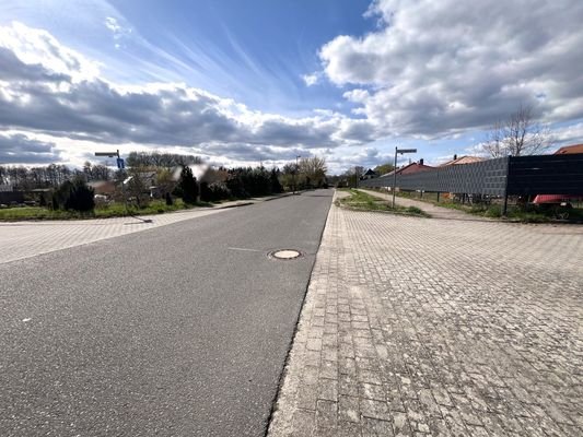 Straße zum Grundstück