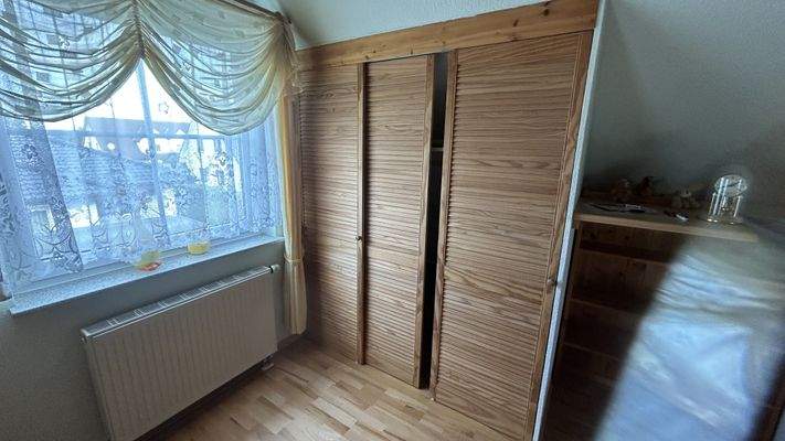 ... und Einbauschrank