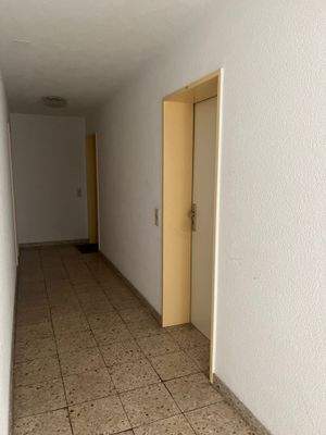 Flur Treppenhaus.jpg