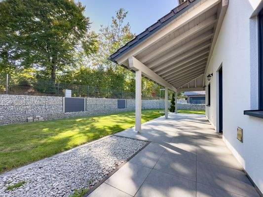 Überdachte Terrasse