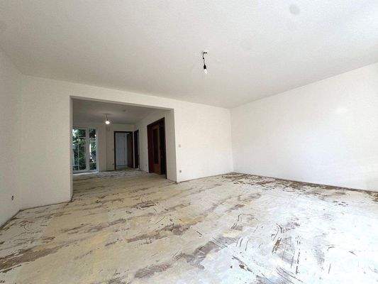 Schöner Wohn- Essbereich