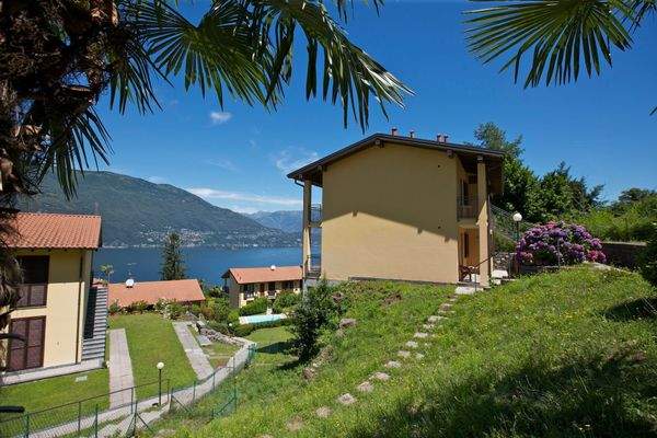 Casa Romantica mit Pool &amp; Traumseesicht. Parkplatz