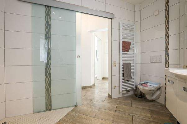Badezimmer EG
