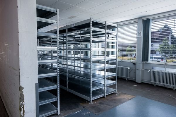 Große Arbeits-/Lagerfläche (südseite) - EG