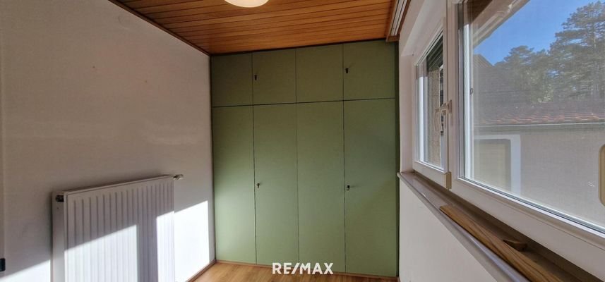 Garderobe (2)