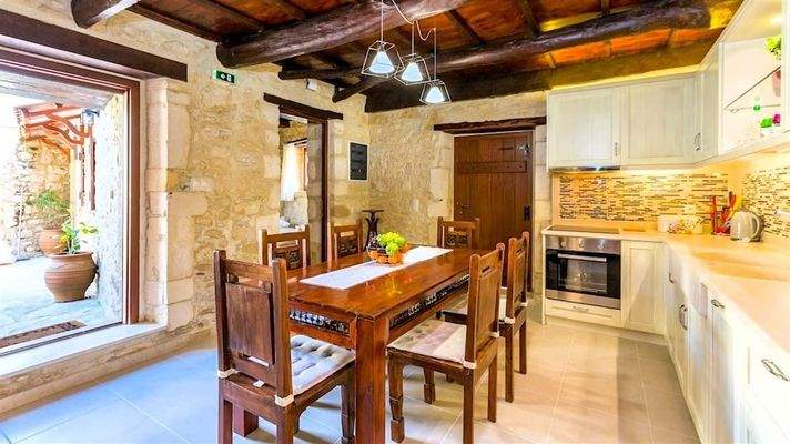 Kretische Steinvilla 8