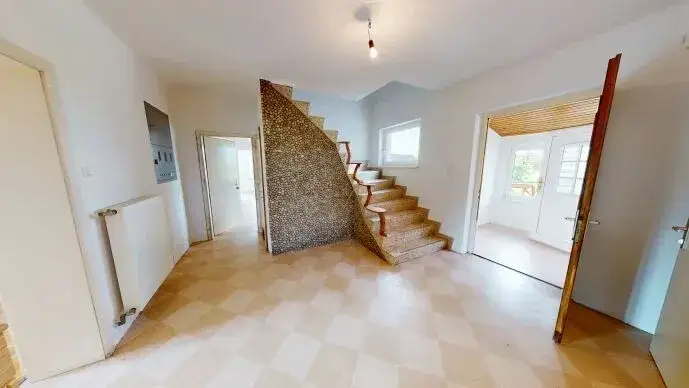 Vorraum zentral.jpeg