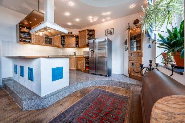 DI - Forbes Global Properties