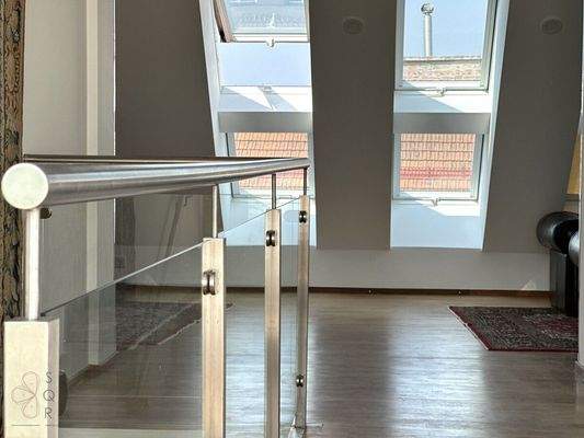 2A8xYolWFHGoLh3ZgPgivg