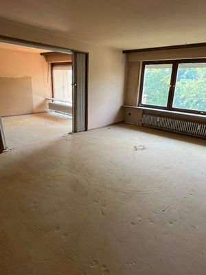 Wohnzimmer Blick ins Esszimmer