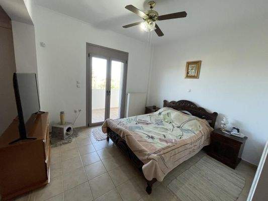 Kreta, Pigi: Geräumiges Haus mit Meerblick zu verkaufen