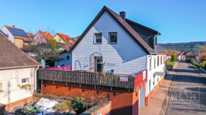 Luftbildaufnahme - Haus und Terrasse